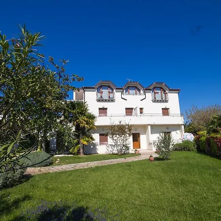 Madona Guest house
